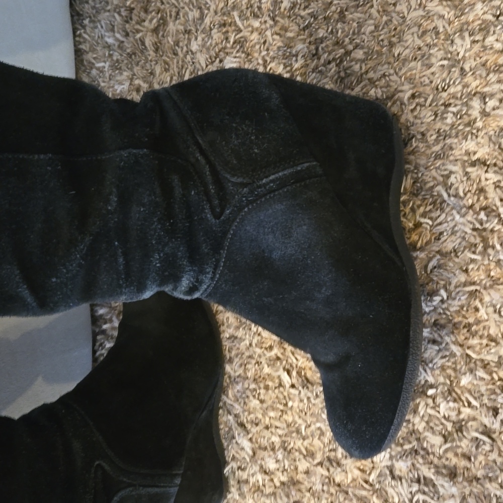 Boots - Picture 3 of 14